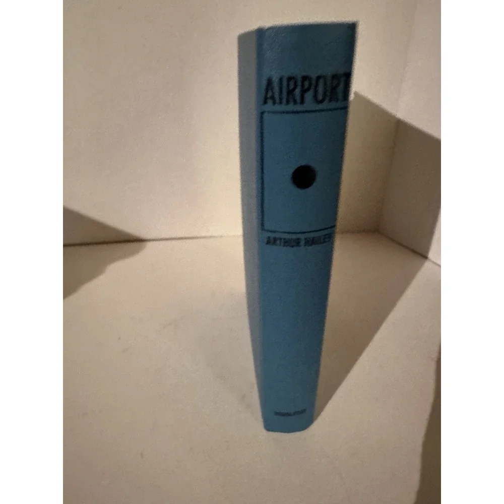 Airport by Arthur Hailey Hardcover 1968 DOUBLEDAY Book Club Edition W/ DJ